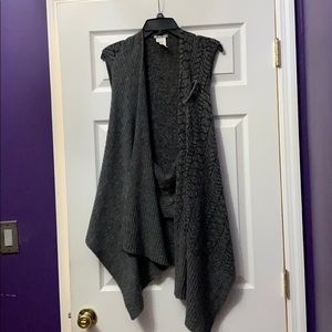 Sarah Pacini Throwover